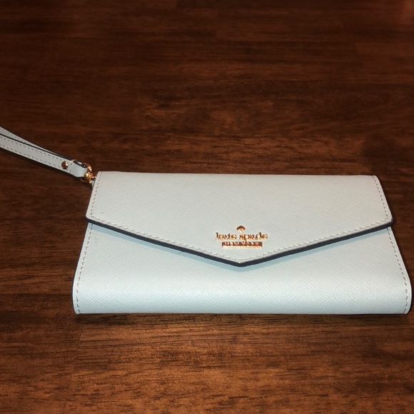 kate spade Handbags - Kate Spade Wristlet/Wallet